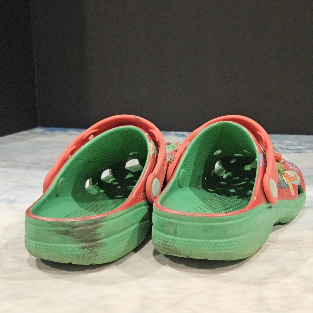 Disney Christmas‎ Crocs Kids Clogs Holiday Print Red Green Size C4 W6